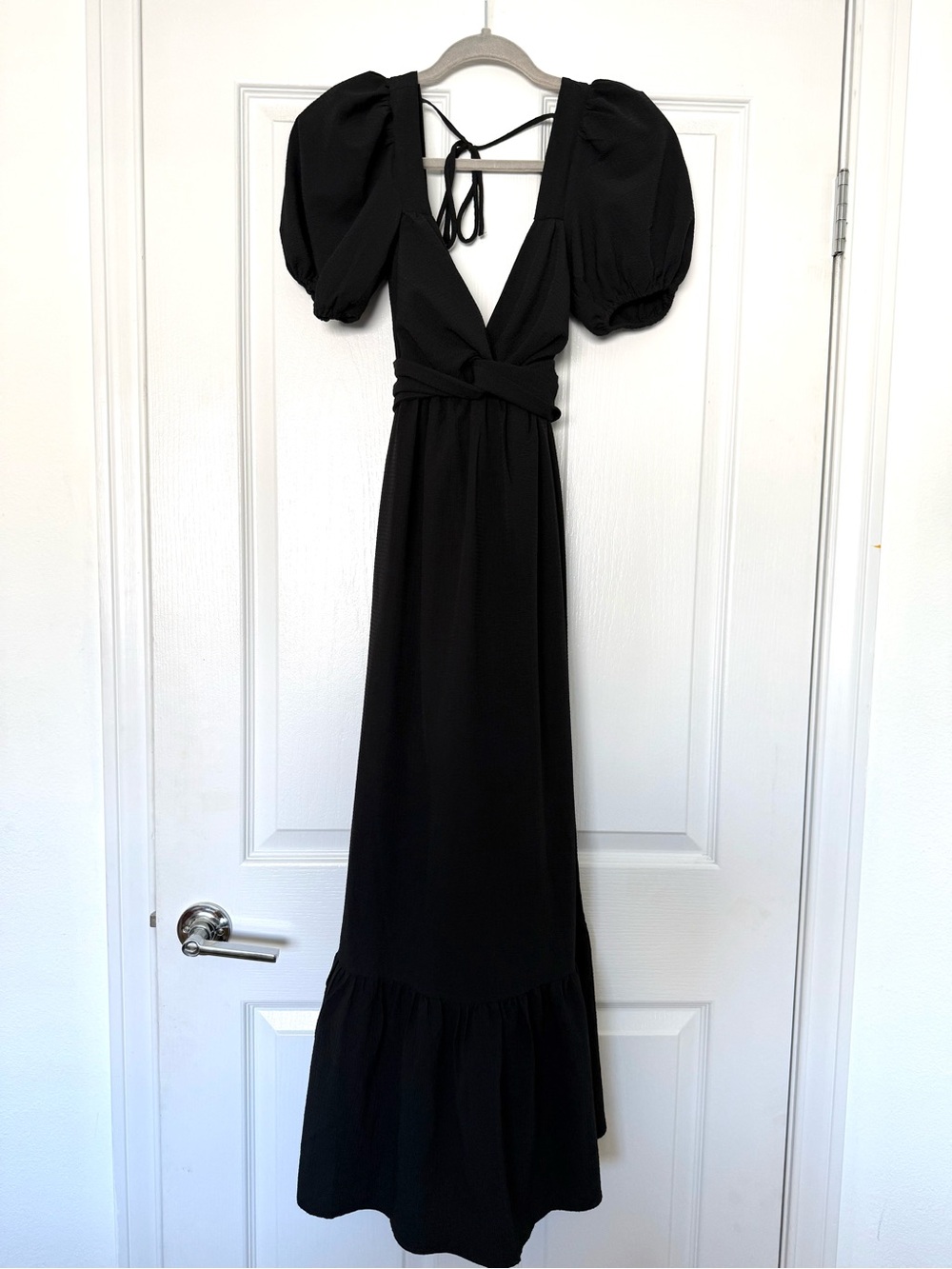 ASTR the Label Tie-Back Puff-Sleeve Midi Dress in Black XSMALL